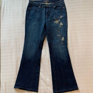 ✅ Women’s Stretch Jeans New York Laundry  size 10